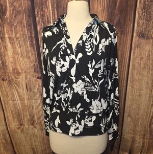 White House Black Market Outlet Floral Top Size S Black/White